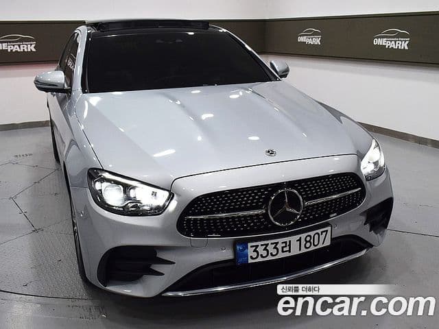 Mercedes-Benz E-Class, 2022