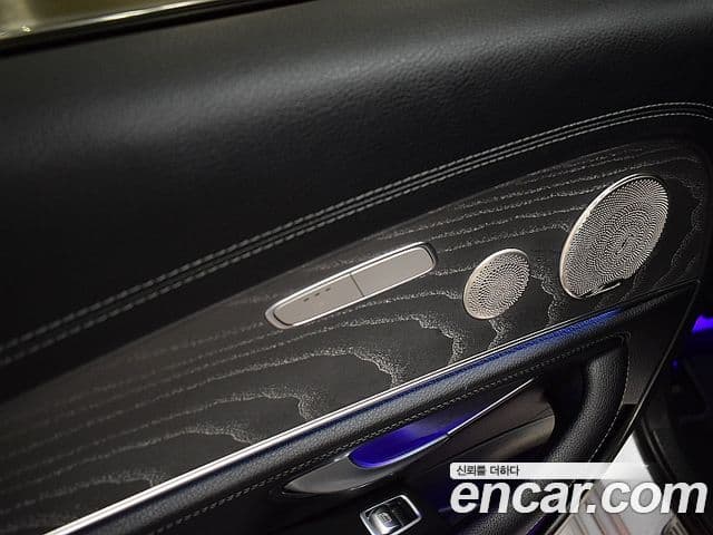 Mercedes-Benz E-Class 2022 — ფოტო 11/20