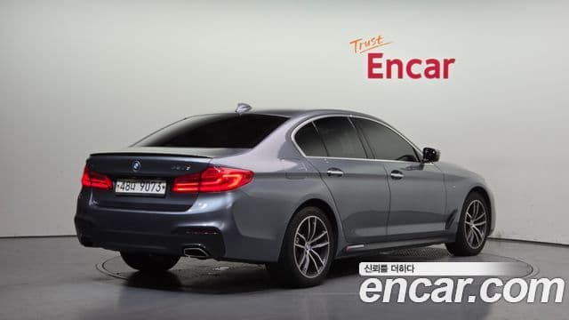 BMW 5 Series 2018 — Şəkil 2/20