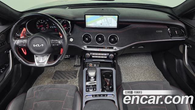 Kia Stinger 2022 — ფოტო 7/20