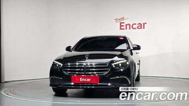 Mercedes-Benz E-Class 2022 — ფოტო 3/20