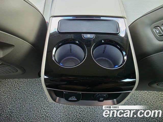 Kia Carnival 2020 — Şəkil 13/20