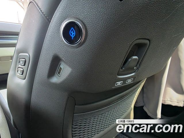 Kia Carnival 2020 — Şəkil 15/20