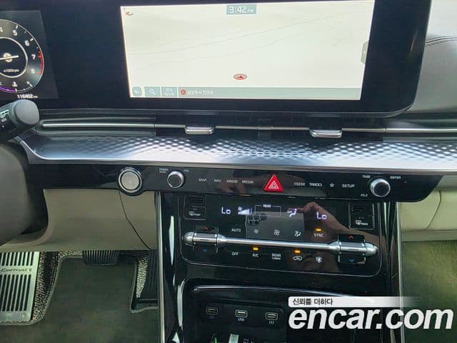 Kia Carnival 2020 — Şəkil 19/20