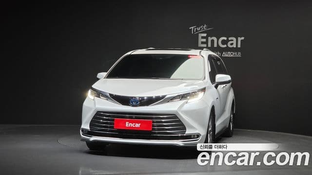 Toyota Sienna 2023 — Şəkil 3/20