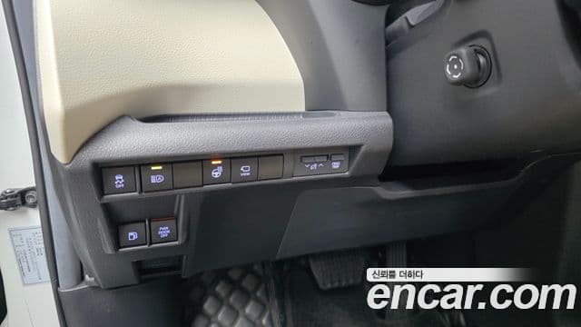 Toyota Sienna 2023 — Photo 27/30