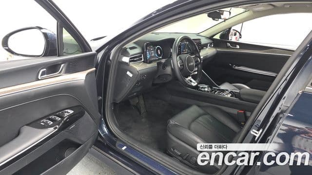Kia K5 2023 — фото 10 из 20