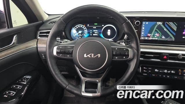 Kia K5 2023 — Şəkil 13/20