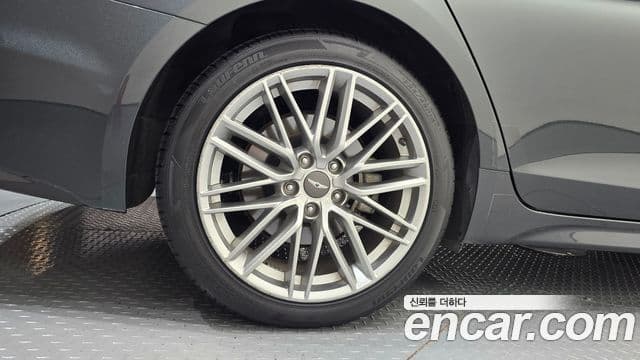 Genesis G70 2018 — ფოტო 5/20