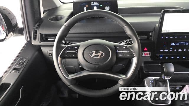 Hyundai Staria 2025 — фото 14 из 20