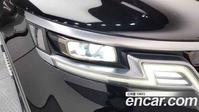 Kia Carnival 2020 — Photo 32/35