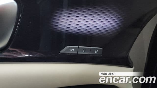 Kia Carnival 2020 — Photo 1/35