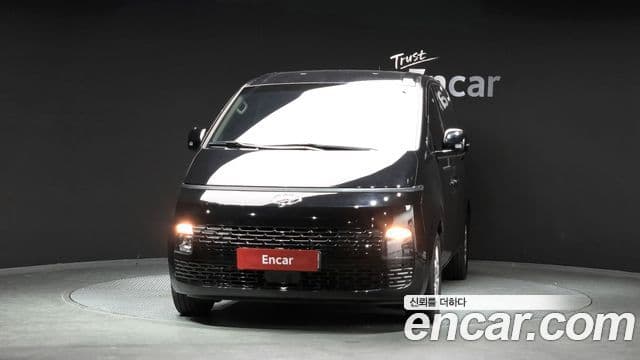 Hyundai Staria 2021 — ფოტო 2/20