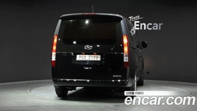 Hyundai Staria 2021 — фото 3 из 20