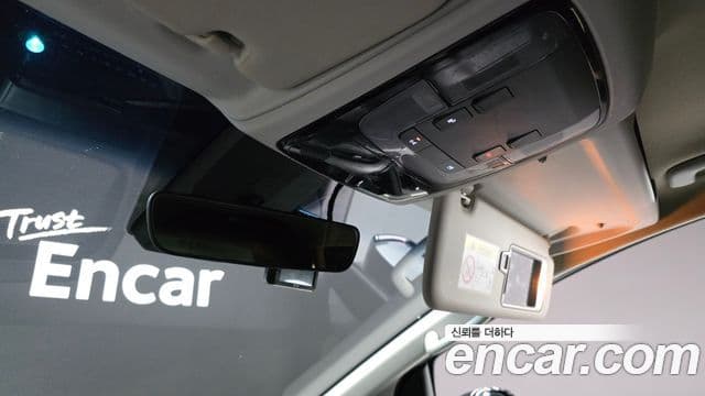 Hyundai Staria 2021 — ფოტო 19/20