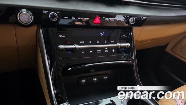 Kia Carnival 2023 — фото 20 из 20