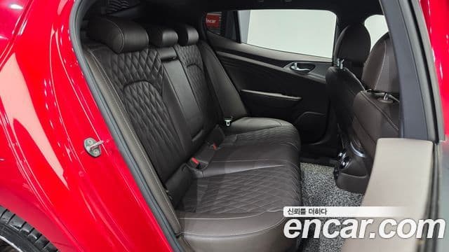 Kia Stinger 2022 — Şəkil 12/20