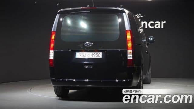 Hyundai Staria 2023 — фото 4 из 20