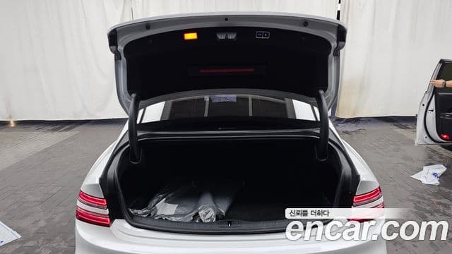 Genesis Electrified G80 2024 — фото 20 из 20