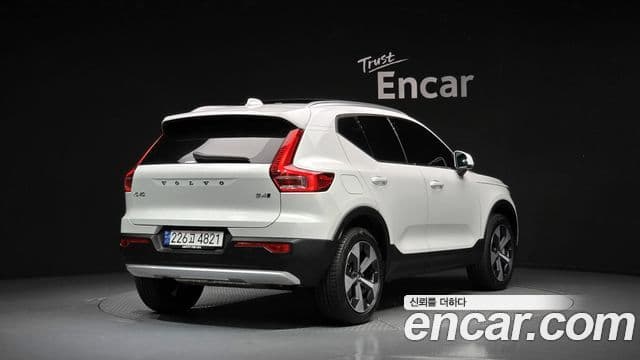 Volvo XC40 2024 — Фото 2/20
