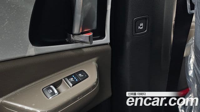 Kia Carnival 2025 — ფოტო 18/20