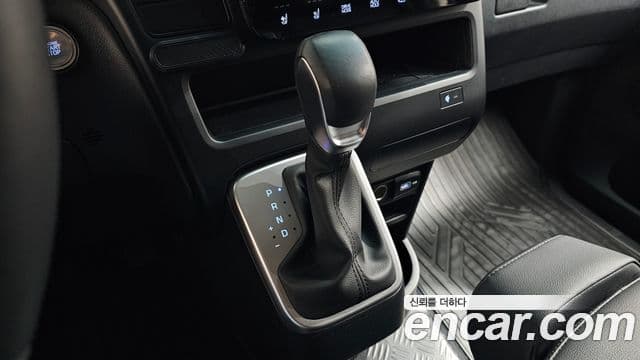 Hyundai Staria 2024 — Şəkil 9/20