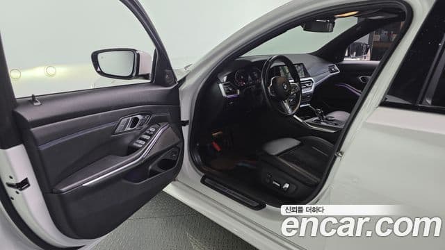 BMW 3 Series 2021 — ფოტო 10/20