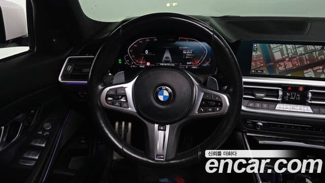 BMW 3 Series 2021 — ფოტო 13/20