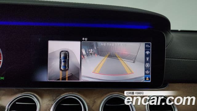 Mercedes-Benz E-Class 2018 — ფოტო 14/20