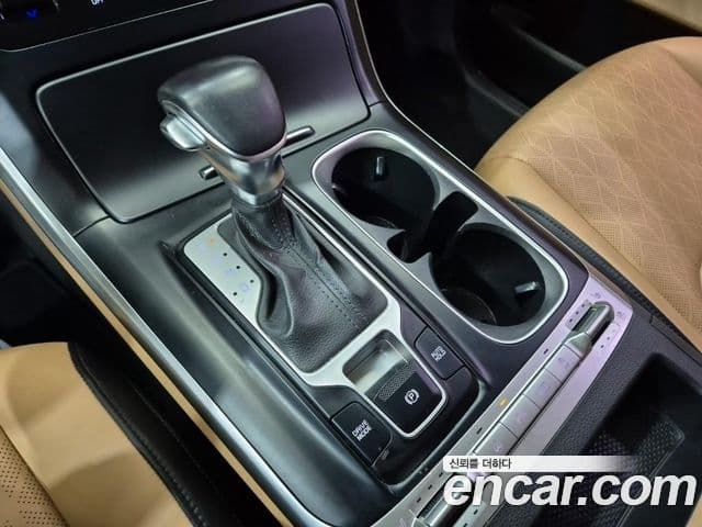 Kia Carnival 2021 — Şəkil 12/18