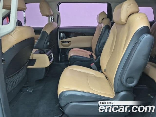 Kia Carnival 2021 — Şəkil 15/18