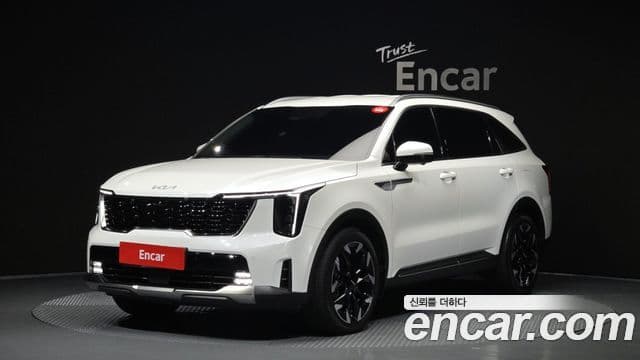 Kia Sorento 2023 — Фото 1/20