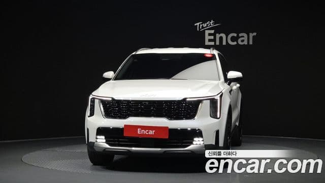 Kia Sorento 2023 — Фото 3/20