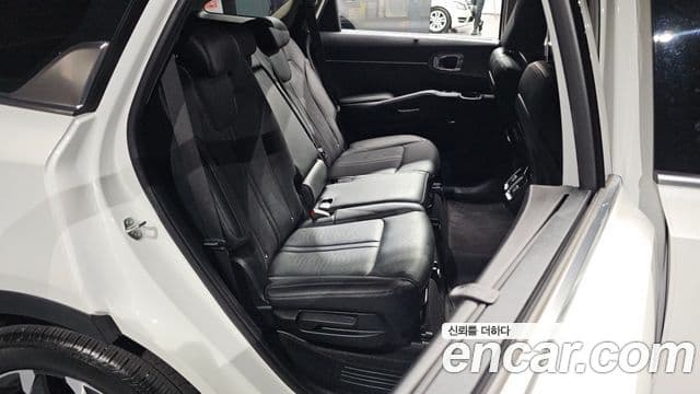 Kia Sorento 2023 — Фото 11/20