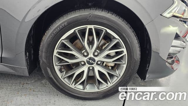 Kia K5 2022 — ფოტო 5/20