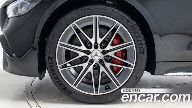Mercedes-Benz AMG GT 2025 — ფოტო 4/20