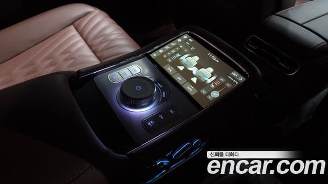 Genesis G90 2022 — ფოტო 19/20