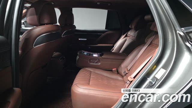 Genesis G90 2022 — Photo 26/34
