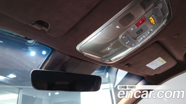 Genesis G90 2022 — Photo 21/34
