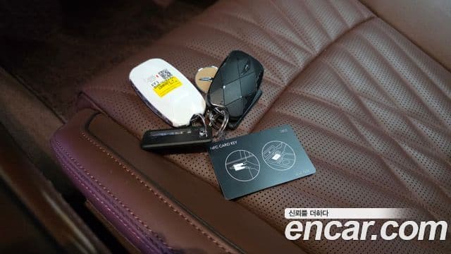 Genesis G90 2022 — Photo 29/34