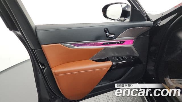 BMW 7 Series 2025 — Photo 25/37