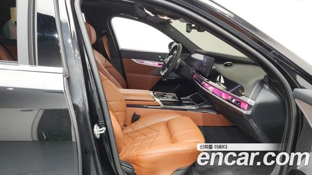 BMW 7 Series 2025 — Photo 21/37