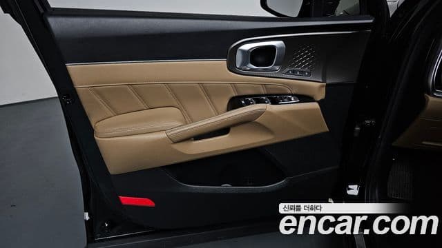 Kia Sorento 2023 — Photo 39/41