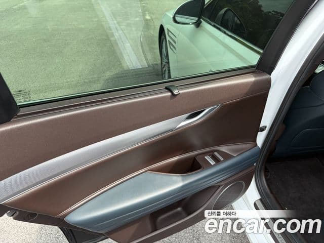 Genesis Electrified G80 2021 — Şəkil 15/19