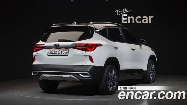 Kia Seltos 2019 — фото 2 из 20