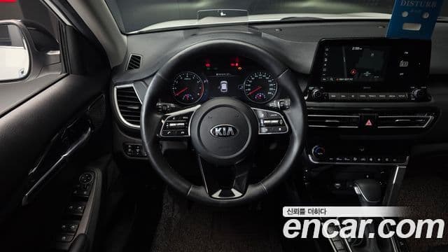 Kia Seltos 2019 — фото 13 из 20
