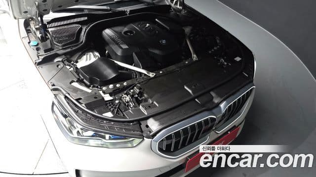 BMW 5 Series 2023 — фото 6 из 20