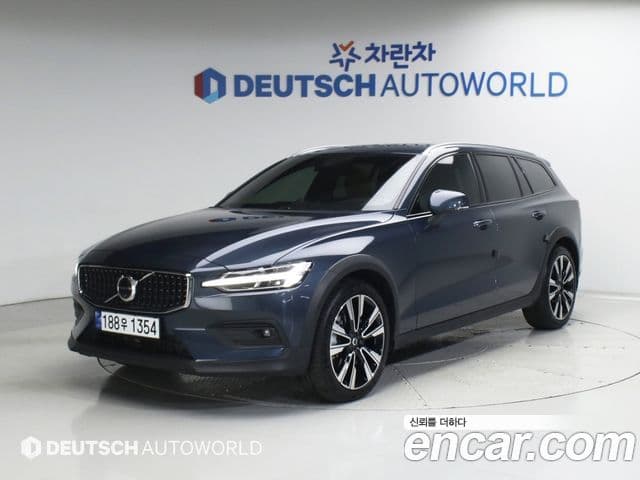 Volvo V60 Cross Country 2024 — Şəkil 1/20