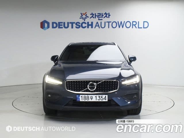 Volvo V60 Cross Country 2024 — Şəkil 3/20