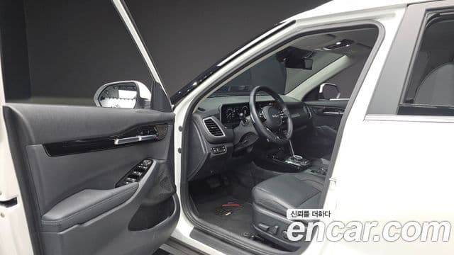Kia Seltos 2024 — ფოტო 10/20